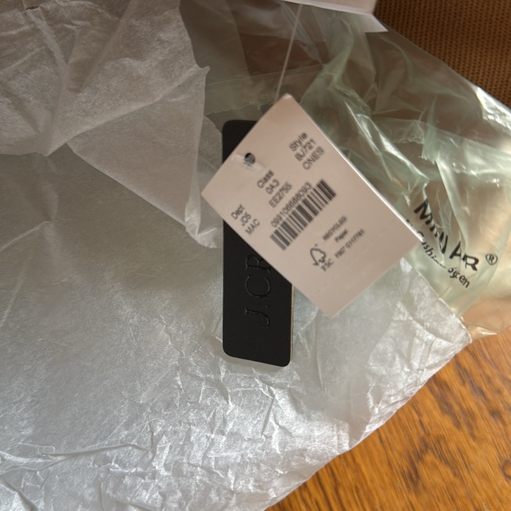 NWT JCREW Berkeley tote in leather - Picture 7 of 7
